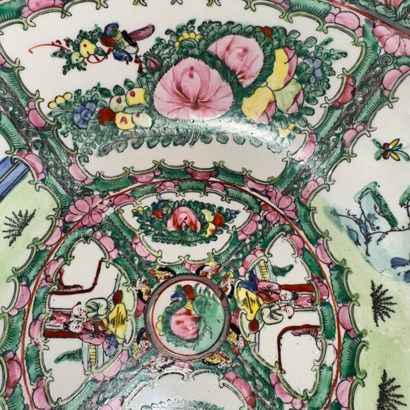 Vintage Chinese Famille Rose Medallion Porcelain Bowl Hand Painted W WOOD STAND - Picture 6 of 16